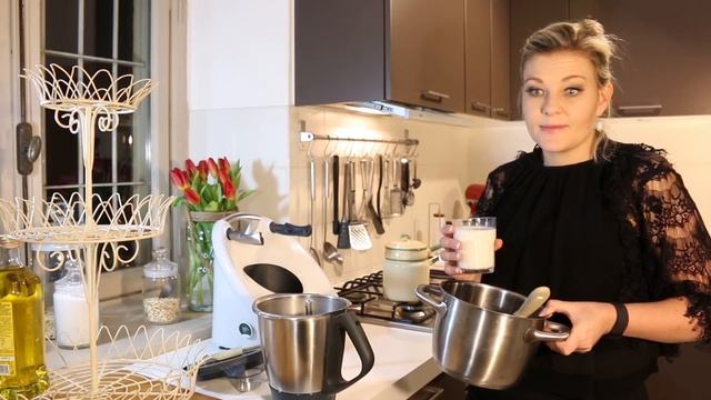 HOW TO MAKE HOMEMADE NUTELLA - Lou Lou's Kitchen смотреть онлайн