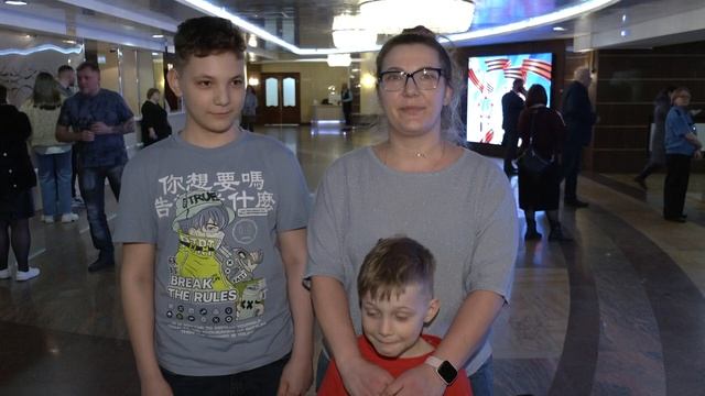 Более трех сотен членов семей участников СВО и переселенцев посетили концерты в филармонии смотреть онлайн