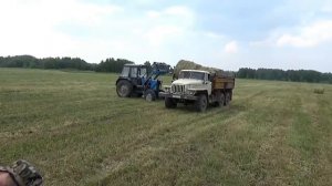 Сенокос продолжается. Вывозка сена на Камазе и Урале.