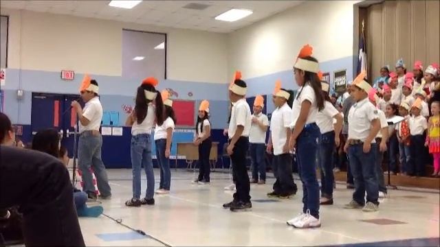 Circus Circus by 2nd Grade смотреть онлайн