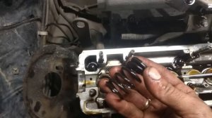 ЗАМЕНА МАСЛОСЪЕМНЫХ КОЛПАЧКОВ ,8 КЛАПАННЫЙ ВАЗ,НЕ СНИМАЯ ГБЦ