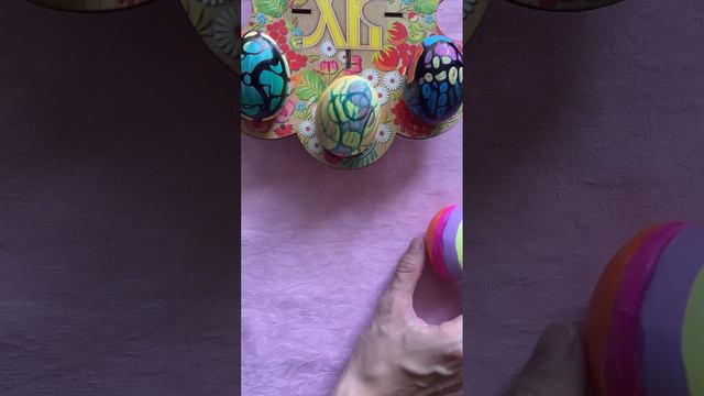 Красим яйца с помощью нейрографики. Пасха смотреть онлайн