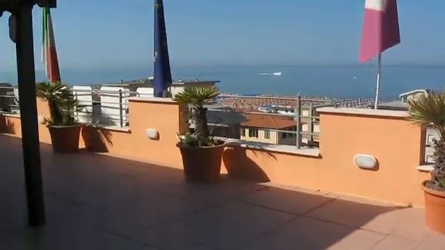 View of the roof terrace of Hotel Eur Lido di Camaiore Italy смотреть онлайн