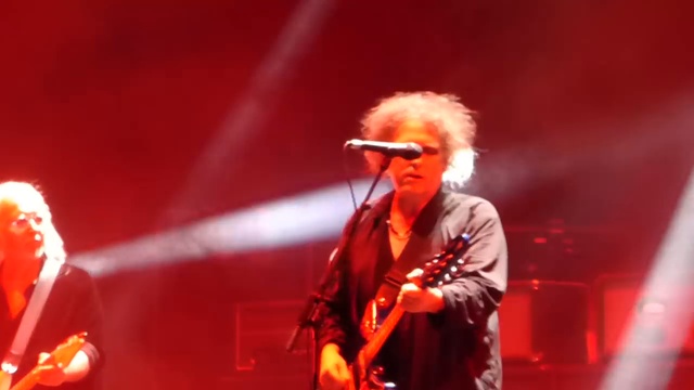 The Cure - All I Want (Madison Square Garden NYC NY 2016-06-19) смотреть онлайн