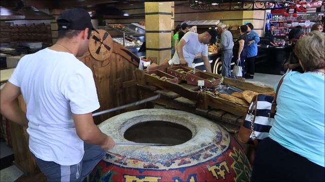 Գնթունիկ, Making Bread at Gntunik , Aparan, Armenia Гнтуник Апаран смотреть онлайн