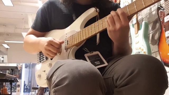 feeling cute this christmas with ibanez ichi10 смотреть онлайн