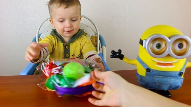 Играем и учим овощи и фрукты на липучках, учим названия на английском языке