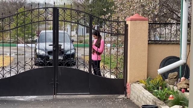 ВЛОГ У НАС ЗАВЕЛАСЬ ЗМЕЯ 18.04.2020 смотреть онлайн