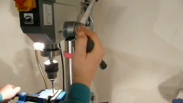 OPTIMUM B26Pro вертикально-сверлильный станок смотреть онлайн