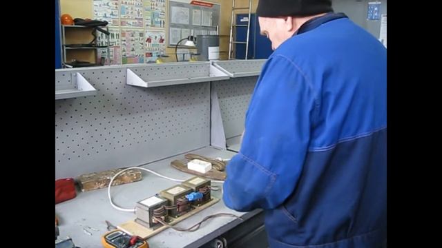 СВАРОЧНЫЙ АППАРАТ для сварки МЕДНЫХ ПРОВОДОВ своими руками ! смотреть онлайн