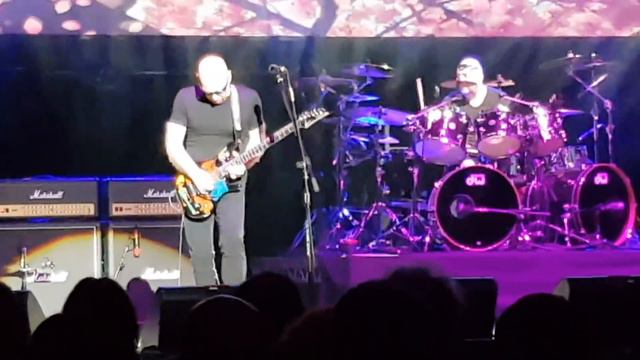 +++ G3 JOE SATRIANI (1) +++ AUDITORI DEL FORUM 7-4-2018 BARCELONA +++ смотреть онлайн