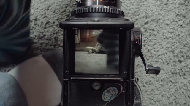 Hasselblad's $12,000 Digital "Film Camera". смотреть онлайн