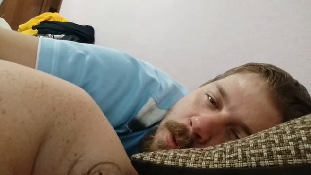 ПОСЛЕДСТВИЯ ПОСЛЕ ПОЦЕЛУЯ С НЕЗНАКОМКОЙ НА ПАНК КОНЦЕРТЕ НОЧНОЙ ХРАП И Я НЕ МОГУ УСНУТЬ