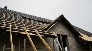 Начали крепить осб на крышу