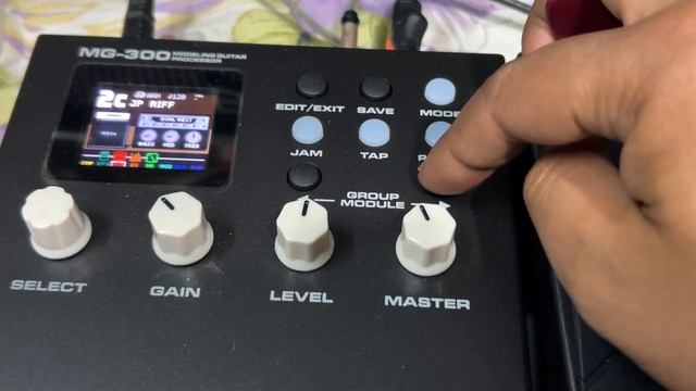 Trying to sound like John Petrucci with The NuX MG-300. #nuxmg300 #ibanezpremium #johnpetrucci смотреть онлайн