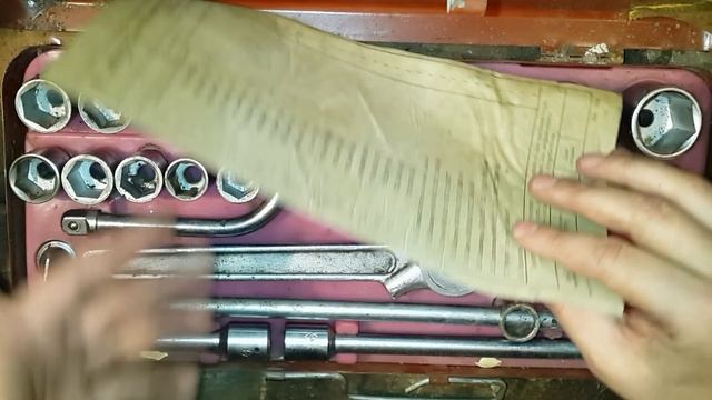 Набор шоферского инструмента времен СССР и снова о гаражной печке смотреть онлайн