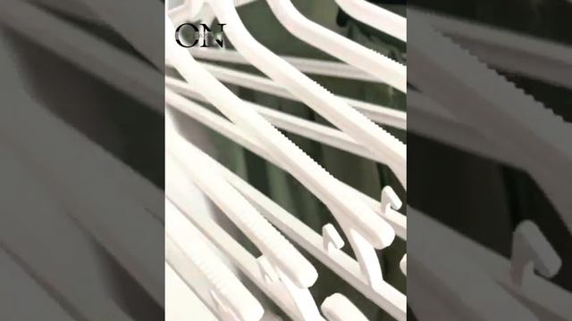 Вешалки-плечики PlastON с поворотно-складным крючком, белые смотреть онлайн