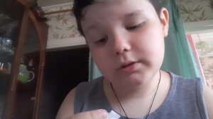 Делают перчатки из бумаги