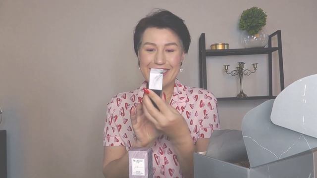 Распаковка набора косметики Marble смотреть онлайн