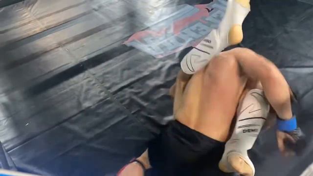 Боец из Таджикистан🇹🇯 champion ifc po mma Кенчаев Бузургмехр🥇 смотреть онлайн