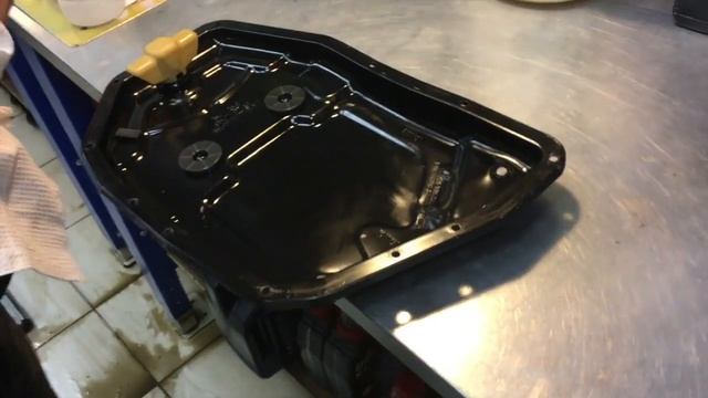 Замена масла в автомате на моей AUDI A4. И что из этого получилось. смотреть онлайн