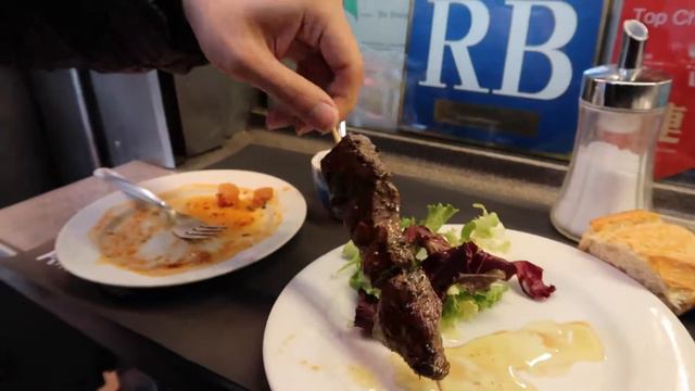 What to eat at La Boqueria Market in Barcelona, Spain? Pinotxo Bar! смотреть онлайн