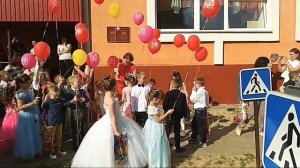 Выпускной в детском саду.  ПРОЩАЙ Детский сад.  Шарики в небе.