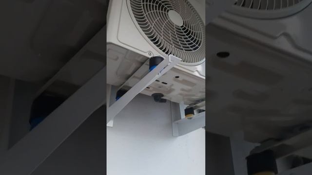 гудит кондиционер смотреть онлайн