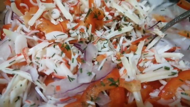 " Крабовый салат и все таки это " Красное море". смотреть онлайн