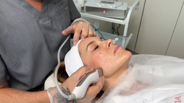 Мультиполярнный RF ЛИФТИНГ | Демонстрация процедуры на ARAVIA Professional смотреть онлайн