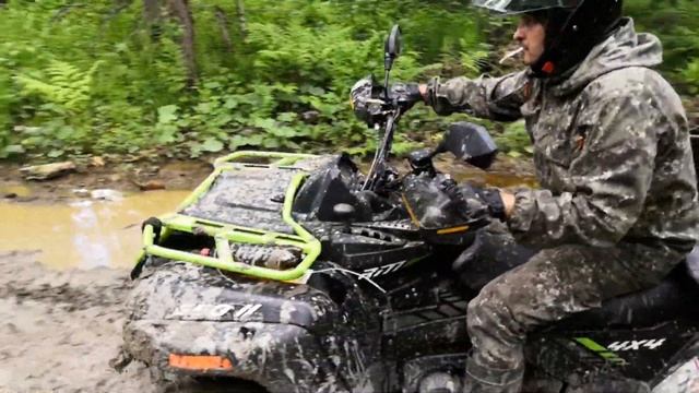 Три РМ 650-2 и YAMAHA в летнем лесу после дождя!!! смотреть онлайн