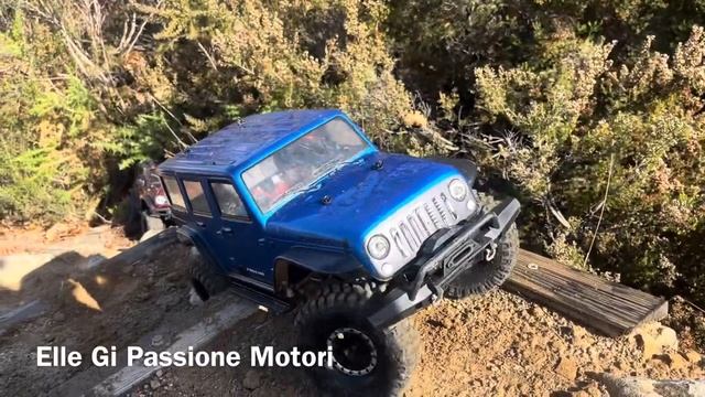 HuangBo HB R1002 (R1001) Ford Bronco 2021 vs Traxxas Trx4 clone vs Trx4 Originale смотреть онлайн