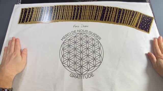 ? Comment faire un tirage en croix avec les cartes d'un Oracle ? смотреть онлайн