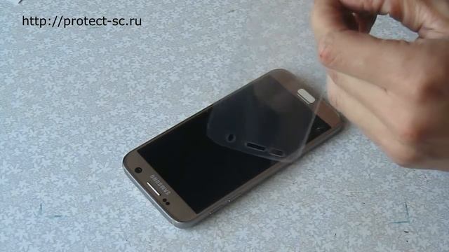 Как правильно наклеить защитную пленку на Samsung Galaxy S7 от компании Benks. смотреть онлайн