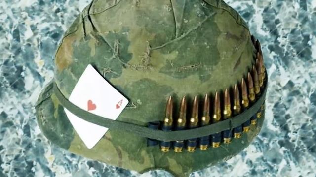 Зачем солдаты носят патроны на каске? смотреть онлайн