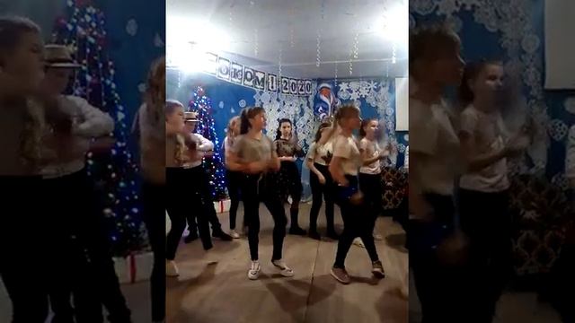 Танец 7 класса ??? смотреть онлайн
