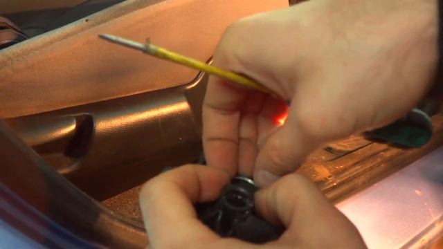 Снятие и установка регулятора высоты сидения Honda FiT смотреть онлайн