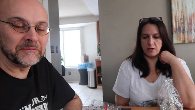 Its Parents v Daughter in the 4,000 Piece Lego and Puzzle Challenge! смотреть онлайн