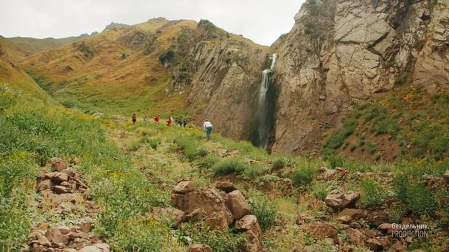 Нефритовое озеро Урунгач и водопад смотреть онлайн
