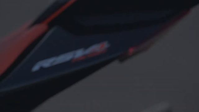 Aprilia RSV4 Factory смотреть онлайн