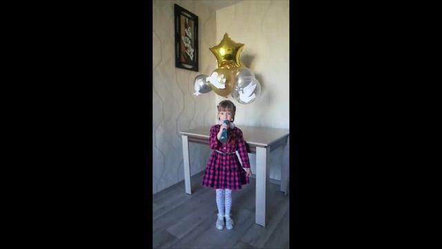 Песня "Катюша" исполняет Антонова Софья смотреть онлайн