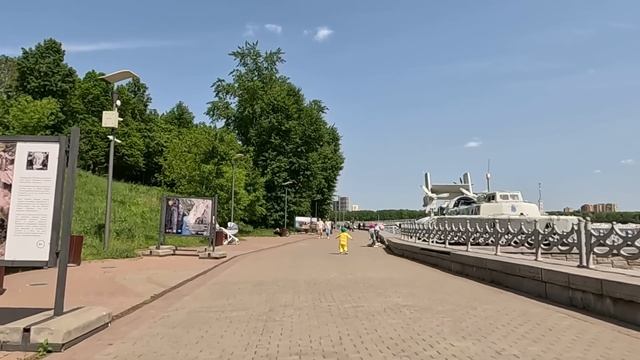 Фельдшер «Скорой» из жалости купил у бродяги старый диван… А решив посмотреть что в нем, оцепенел смотреть онлайн