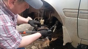 Как поменять рулевые тяги! Тойота Карина.