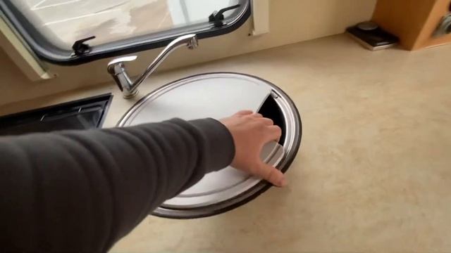 Осмотр прицеп дачи Swift Bridgemere 530/5. Псков смотреть онлайн