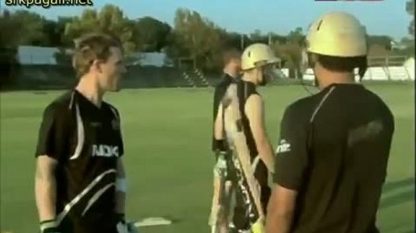 Living Superstar 3A 2