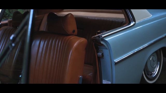 OLD Modern Classic | 1970 Mercedes Benz W114 250CE | 9010Design смотреть онлайн