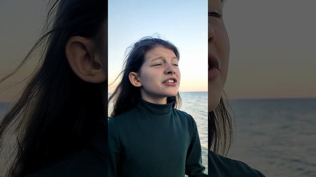 Псалом 92, Библия | Девочка читает наизусть у моря смотреть онлайн