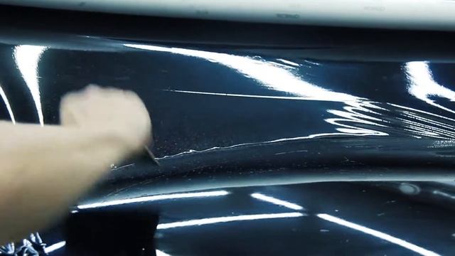 Оклеили крышу в черный глянец на VW Polo. Детейлинг студия Автограф смотреть онлайн