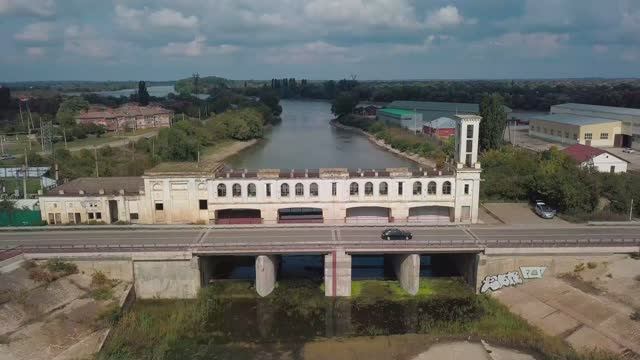 Шапшугское водохранилищзе - вернее то, что сейчас на его месте. Смотрим в солнечный день сентября смотреть онлайн