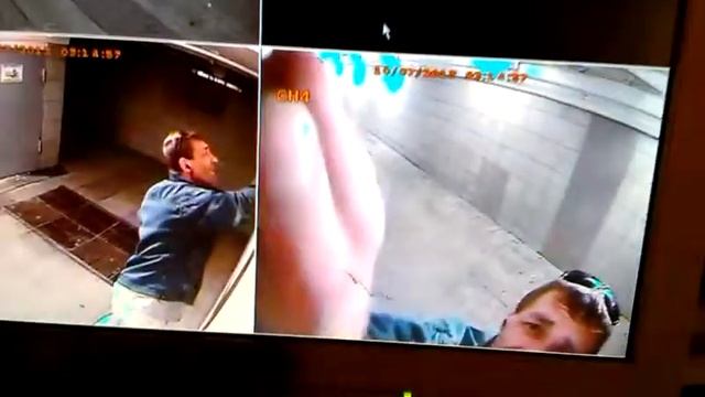 Чувак ворует камеры на Кутузовском проспекте